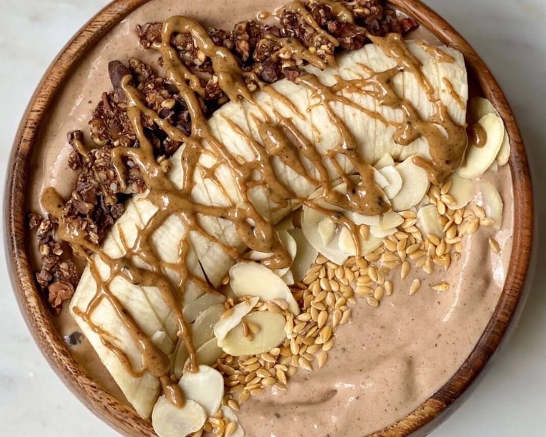 Chocolate Coconut Power Bowl
 &ndash; Go Raw